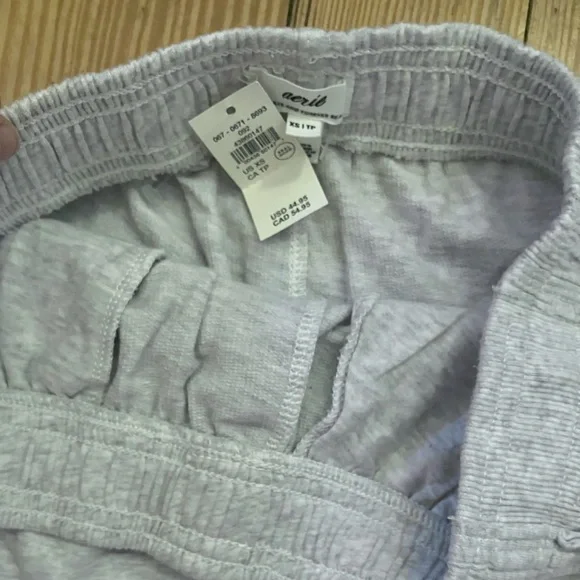NWT Aerie Let Loose Fleece Shortie In Light Heather Grey Sz XS. - Picture 12 of 12